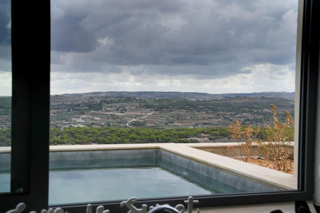 Lux Sea&Country Views With Pool Apartment เมลลิฮา ภายนอก รูปภาพ