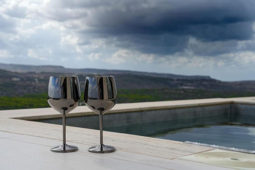 Lux Sea&Country Views With Pool Apartment เมลลิฮา ภายนอก รูปภาพ