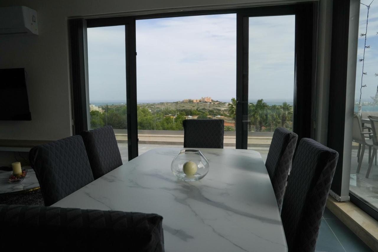 Lux Sea&Country Views With Pool Apartment เมลลิฮา ภายนอก รูปภาพ